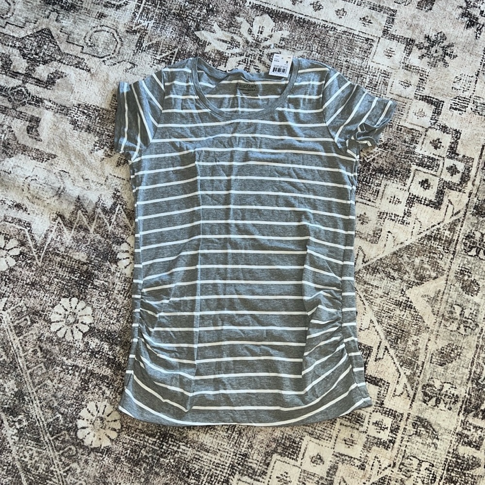 NWT ruched maternity scoop neck tee